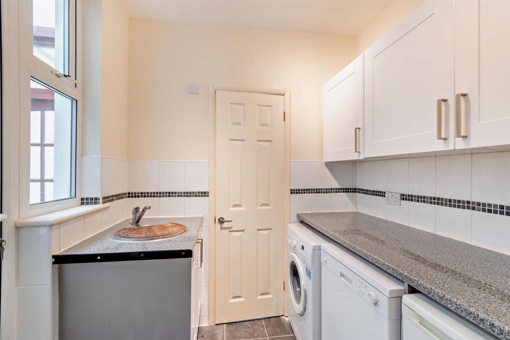 8641109-interior06-800.jpg