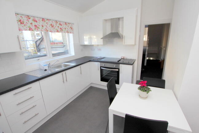 591a Lea Bridge Road