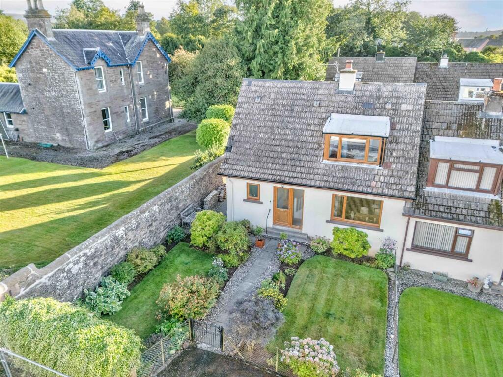 4 Kinloch Place Meigle-19.JPG