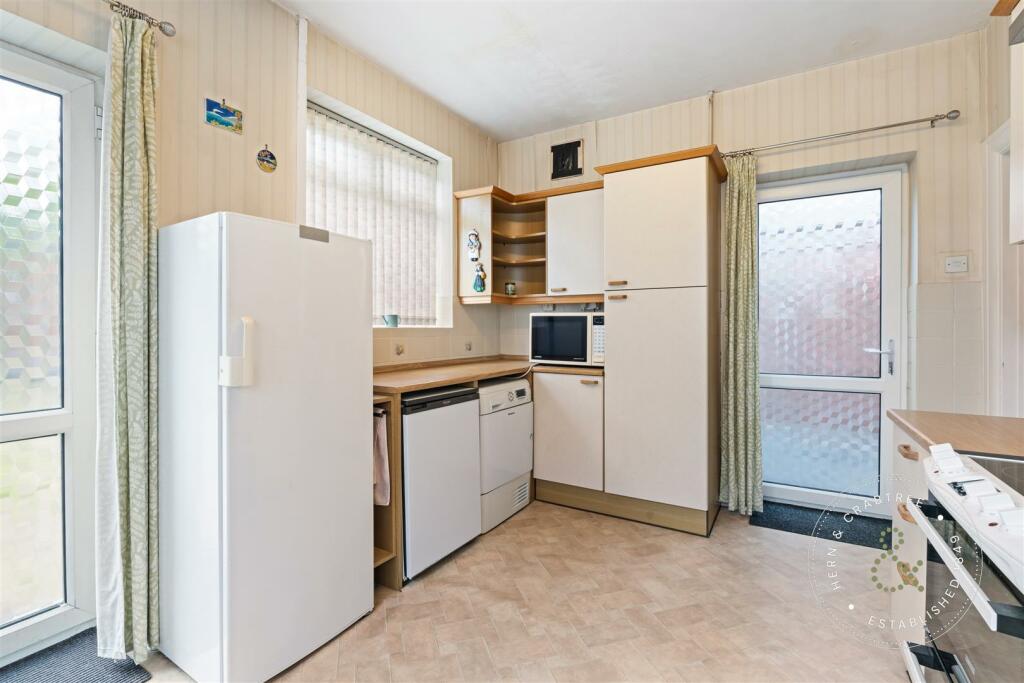 Lake Road West, Roath Park, Hern Crabtree (8).jpg