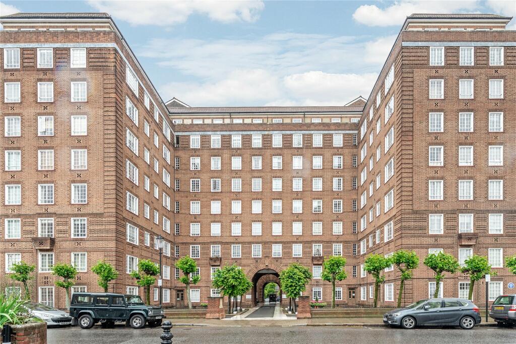 Swan Court