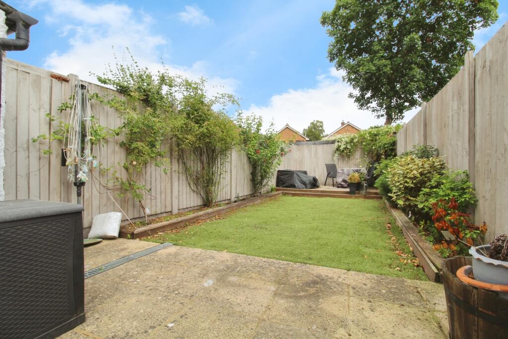 pbox-garden-314225.JPG