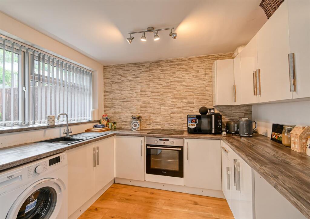 23 Cann Hall Drive-22.jpg