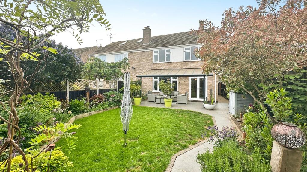 1696b2a7--4F68-8E76-A7E56F121D28-72555-000017353F0