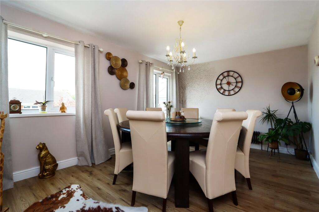 Dining Room Pic 1