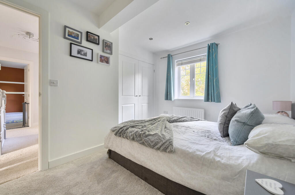 1362123-11-68dd61...