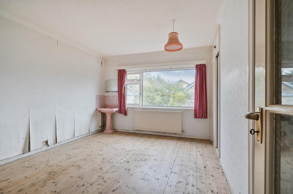 1374896-21-6904ad...