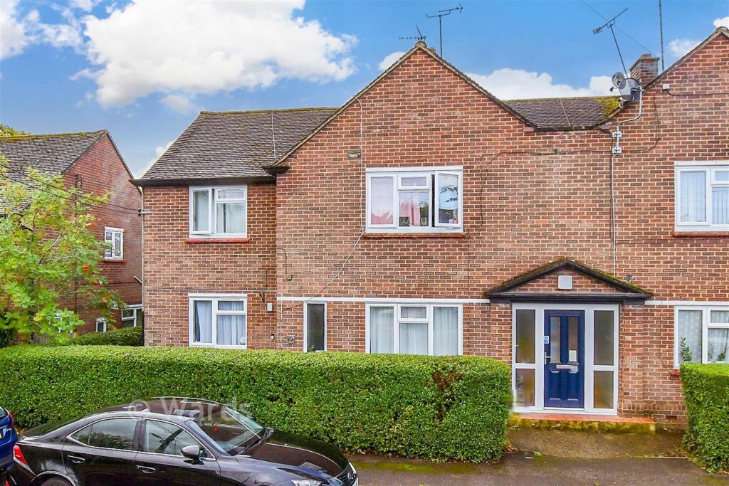 Winchs Garth, Staplehurst, Tonbridge, Kent