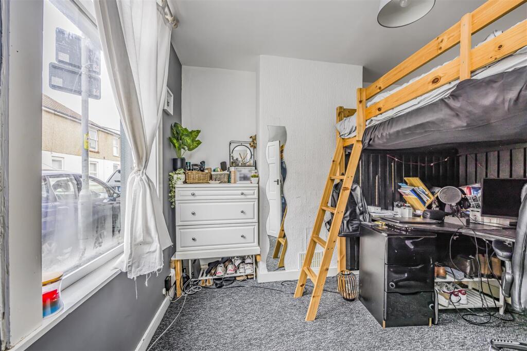 52 Alver Road PO1 5HW-PorticoMarketing-SoldBy-13.j