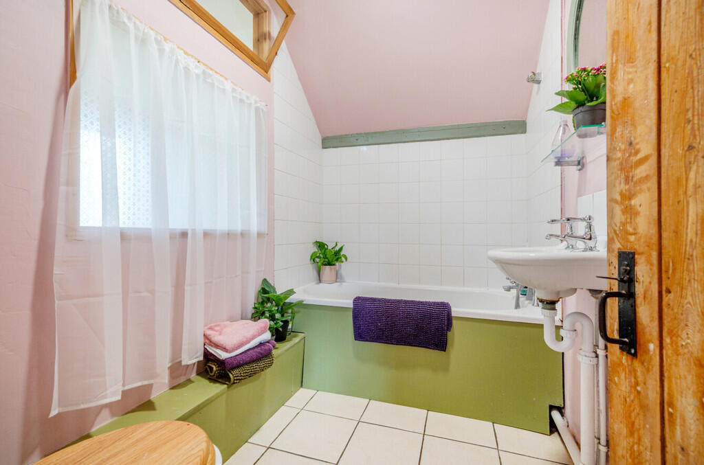 1330272-14-688a26...