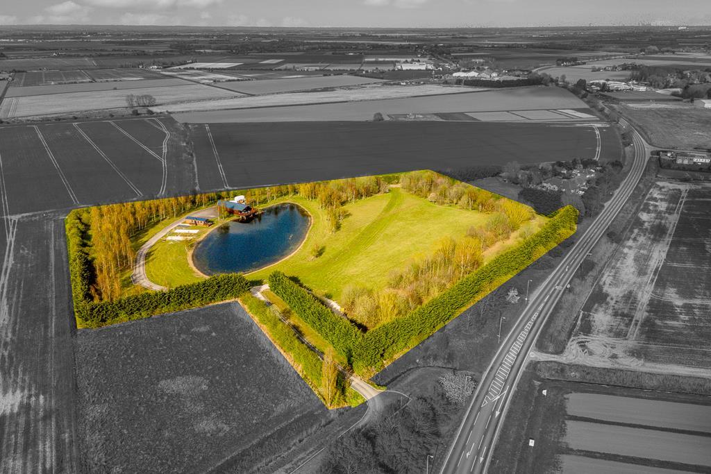 Swan Lake Country Park (Swineshead)-2.jpg