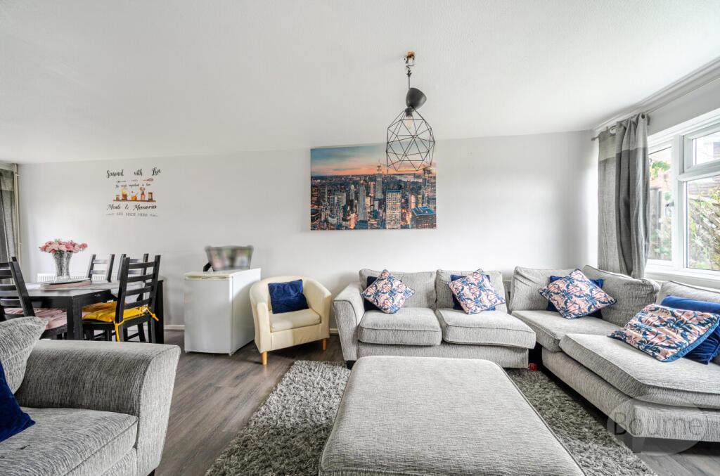 dc941612-eaac-46c...