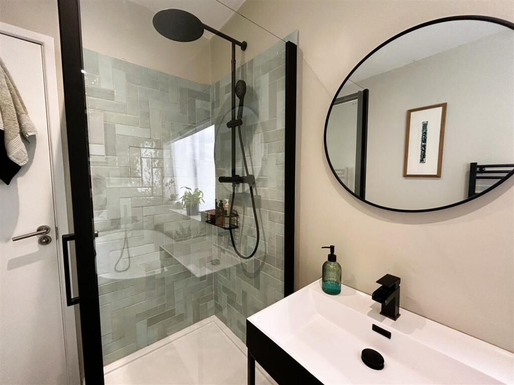 shower.JPG