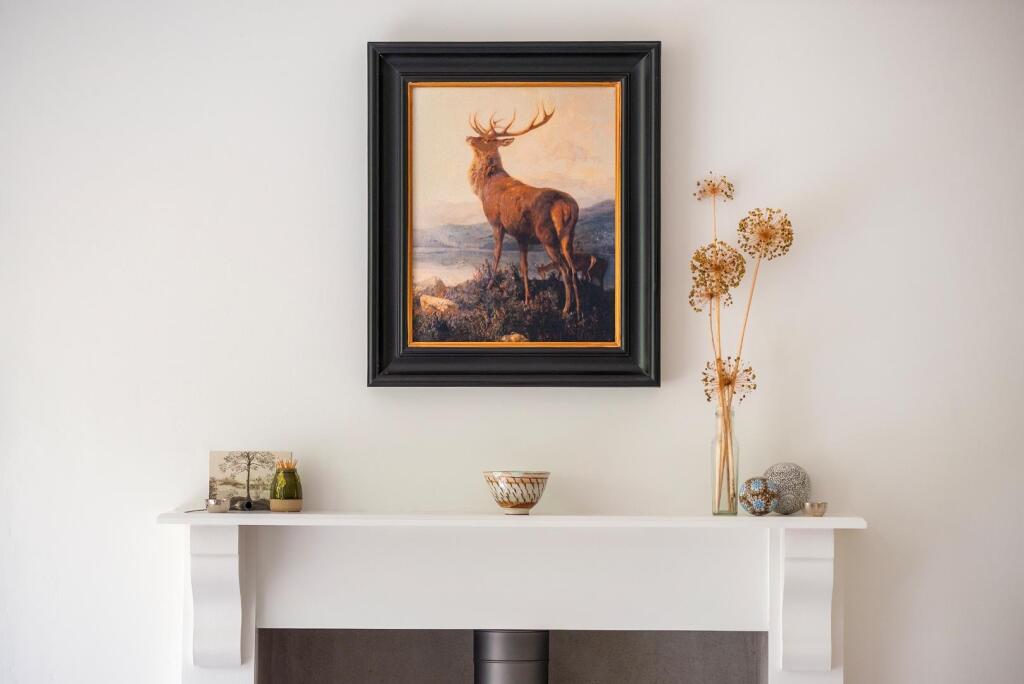 G3F5WRCM - Living Room A.jpg