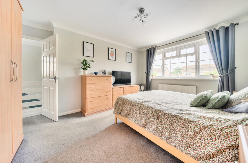 27-6821b671eef4c-...