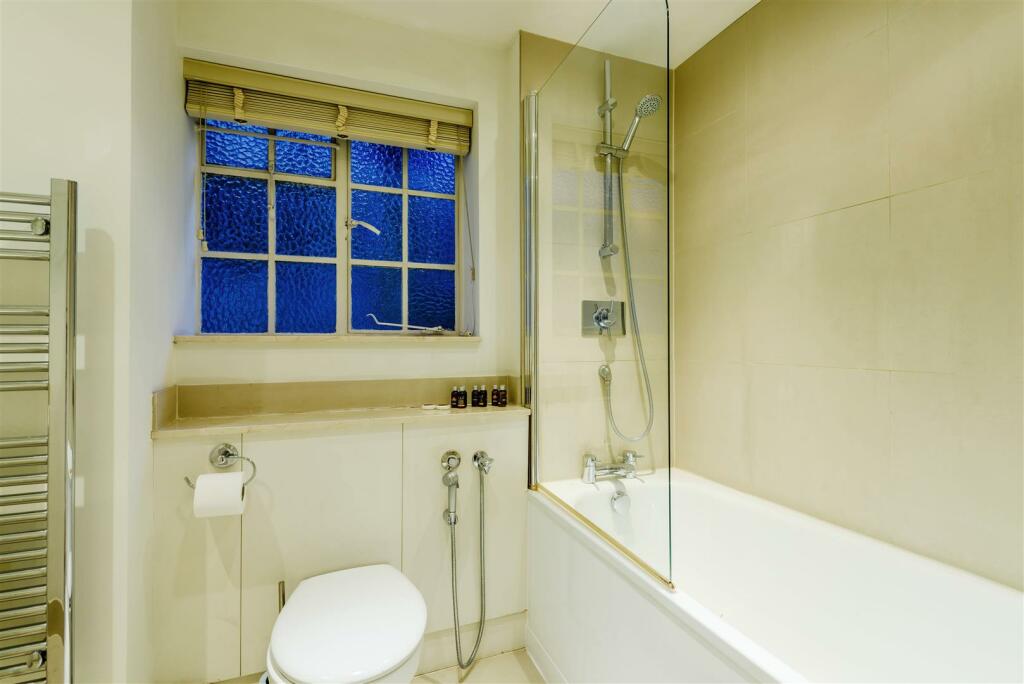 8447084-interior_32.jpg