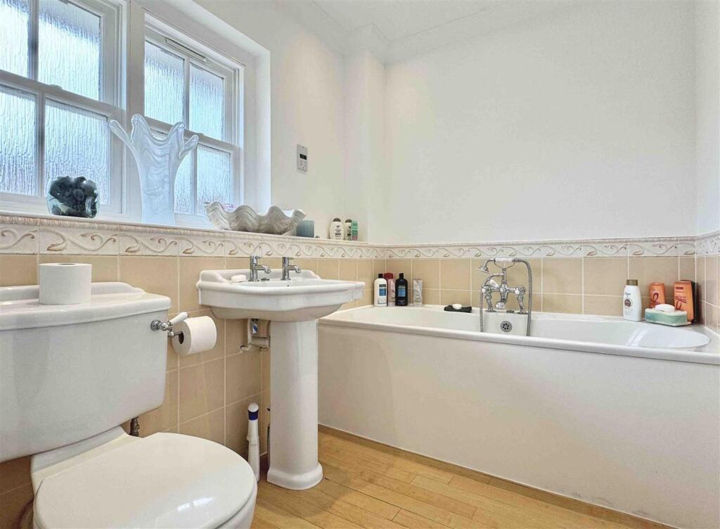 En-Suite To Master.jpg