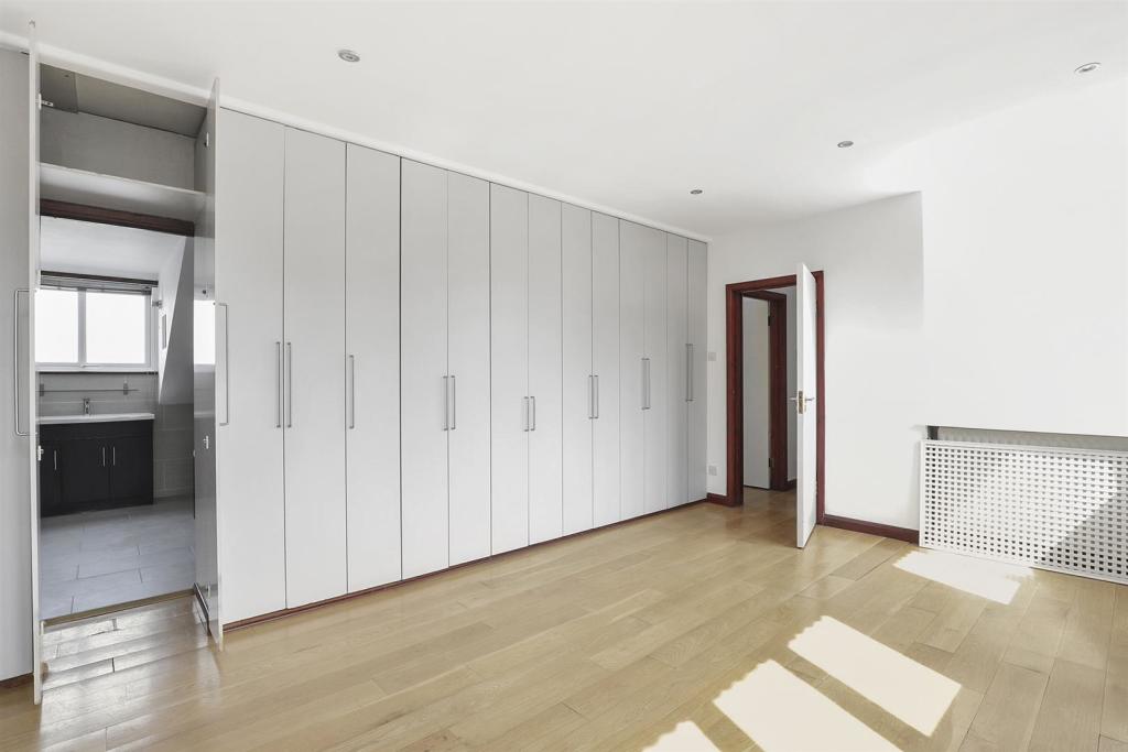 12 Eton Garages, Lambolle Place - WWPm0ZpwJtTU9h4G