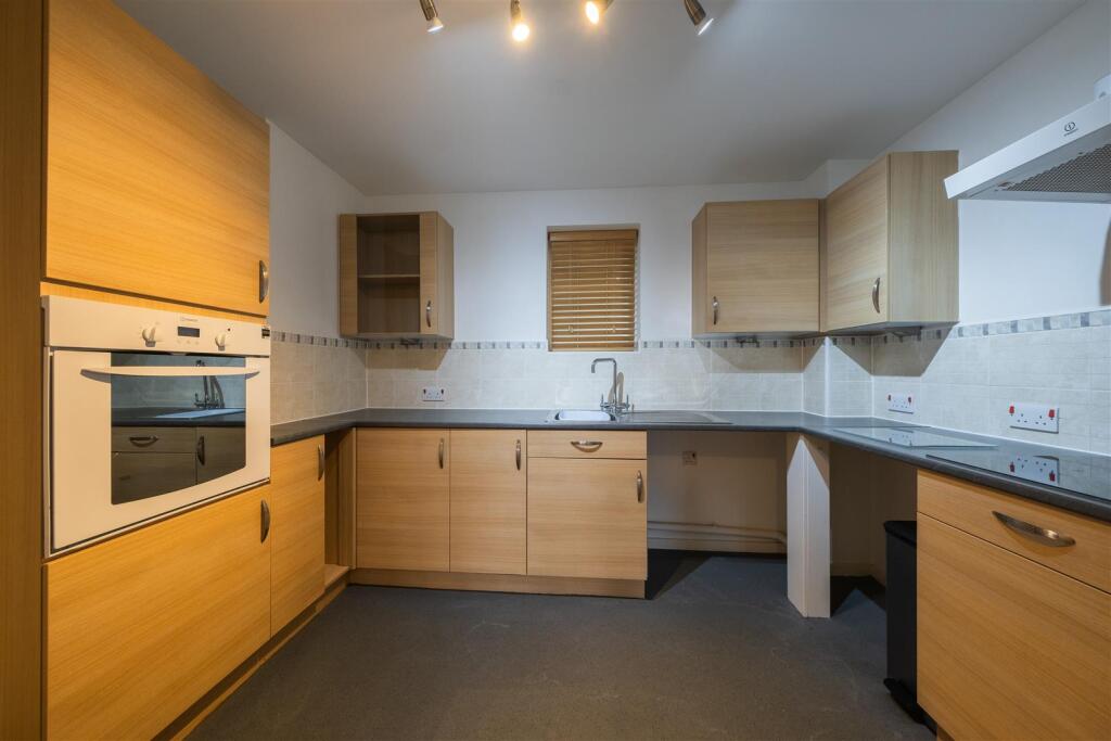 53 Hazelmere-001.jpg