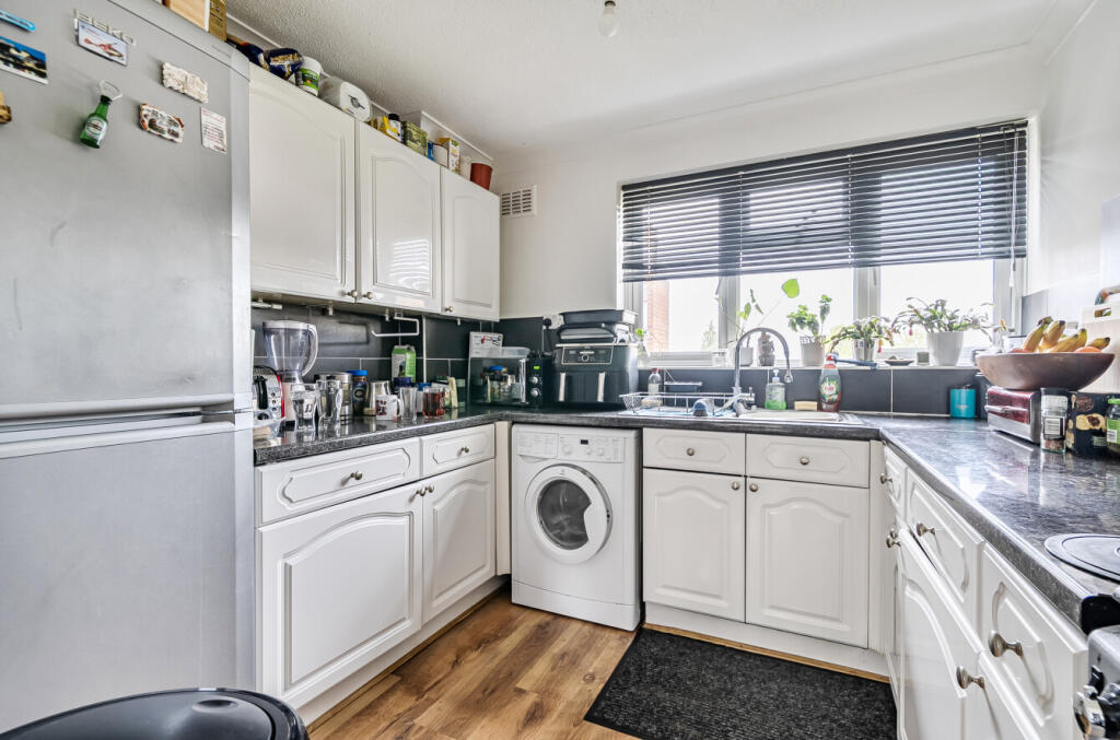 1345348-11-68c05c...