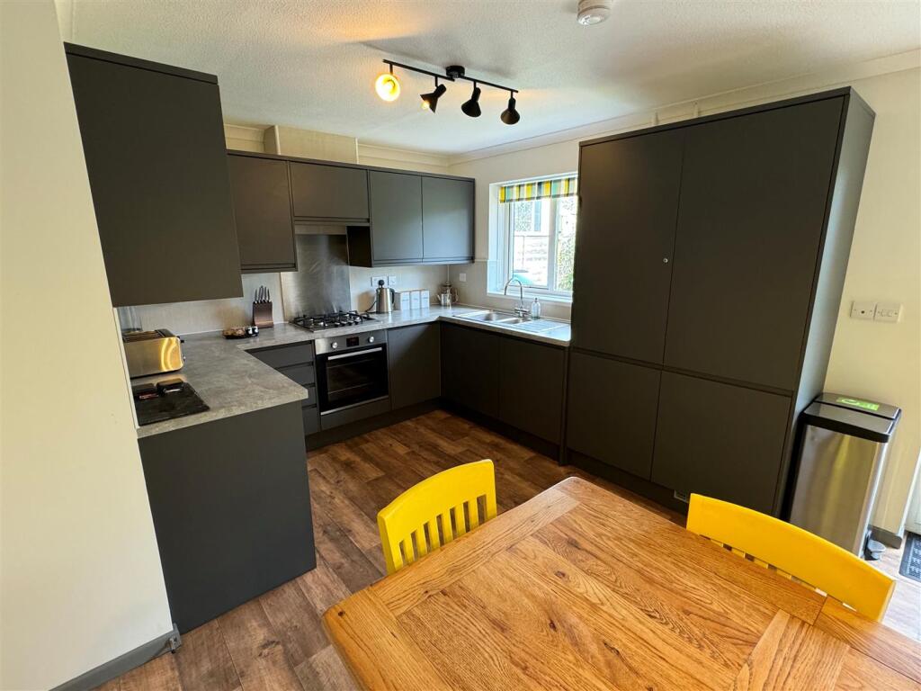 70 Parc Godrevy Kitchen