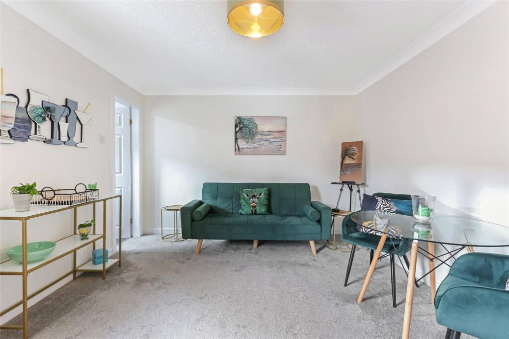 Living/Dining Room