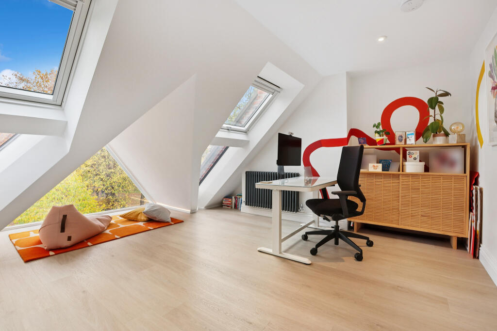 Bedroom | Study