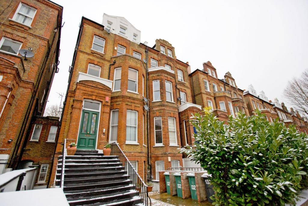 Bright and Spacious Two Double Bedroom Apartment