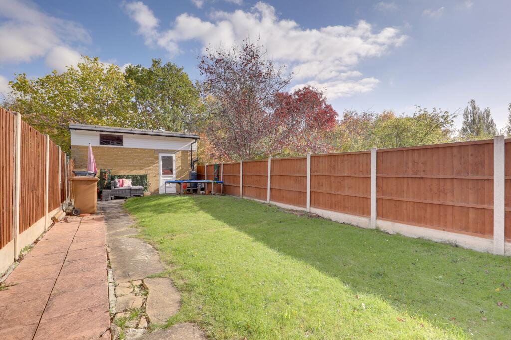 South Park Crescent, Catford, SE6
