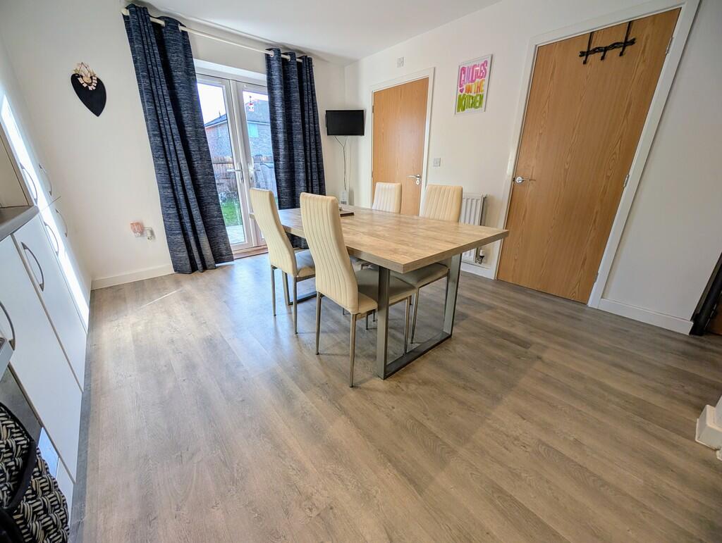 PXL_20251125_0949...