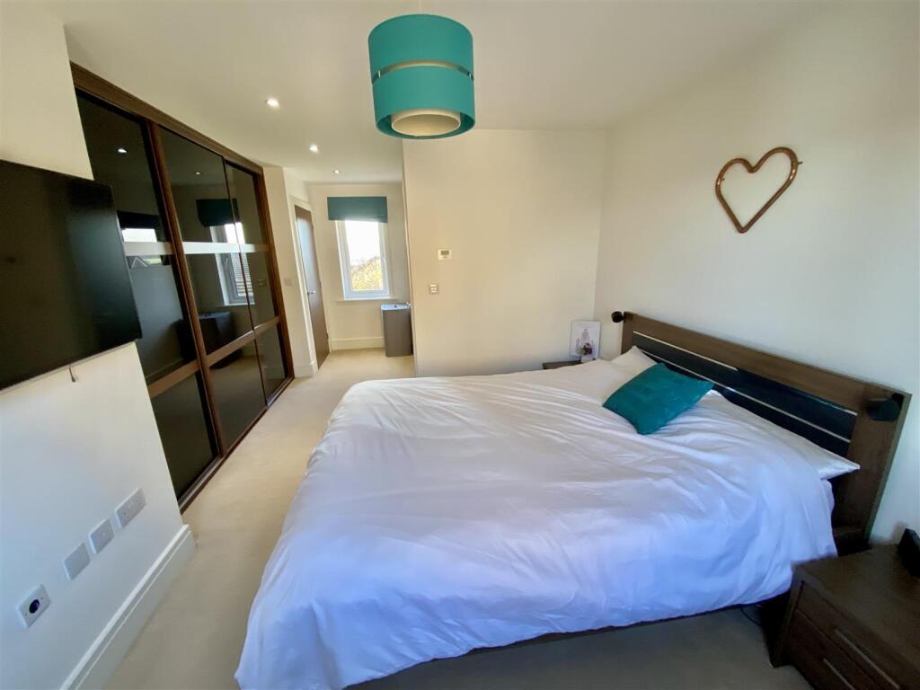 Bramleys Estate Agents - Moorcroft Close - Mirfiel