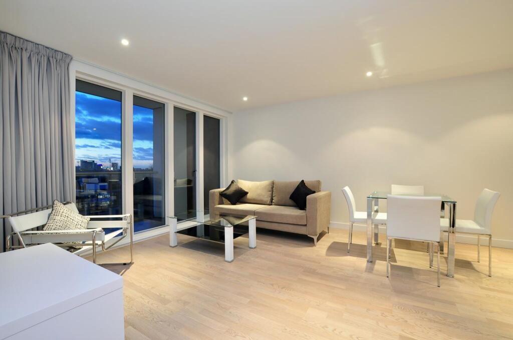 19'8 Reception Room