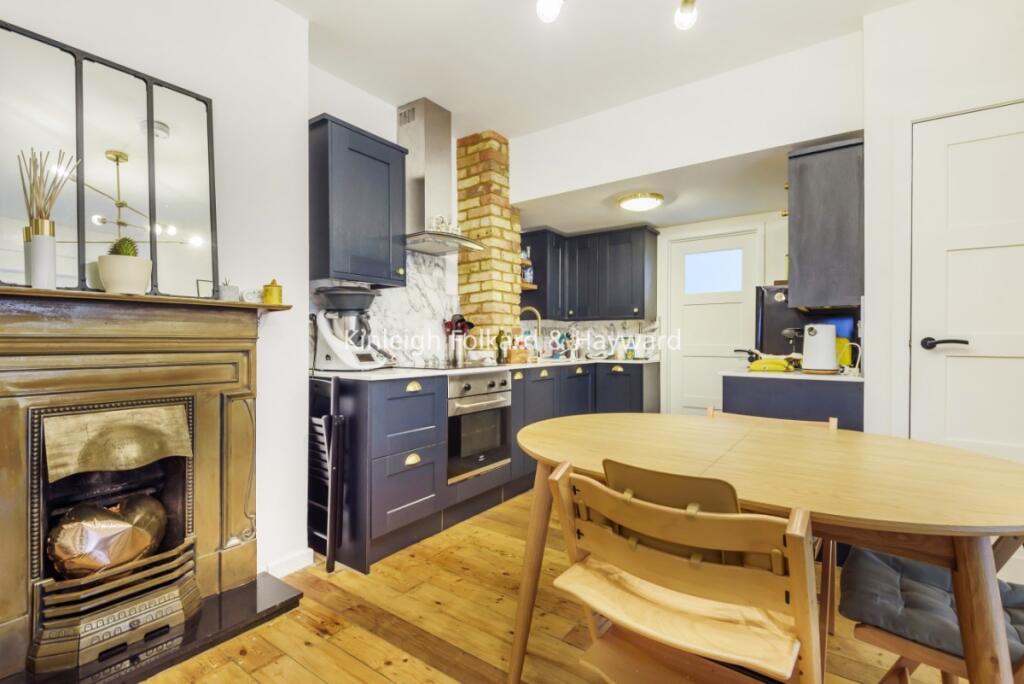 e8545d88-dc6a-42d9-a