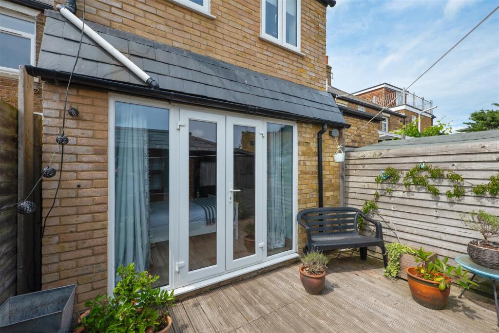 Swalecliffe, Herne Bay