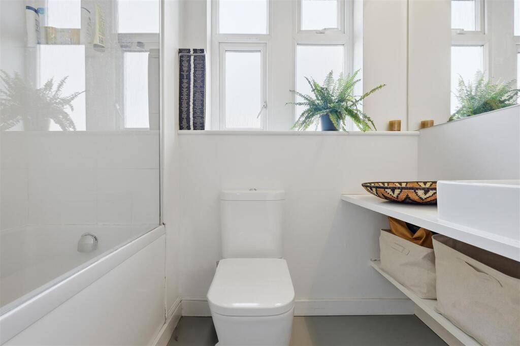 Glenarm Road, London