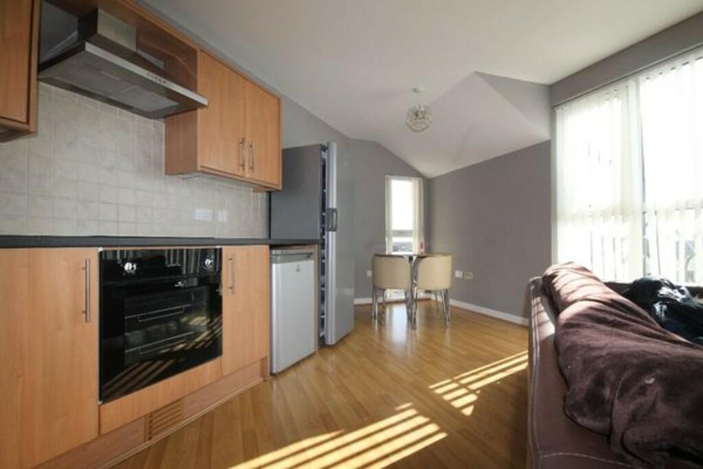 Golders green new...
