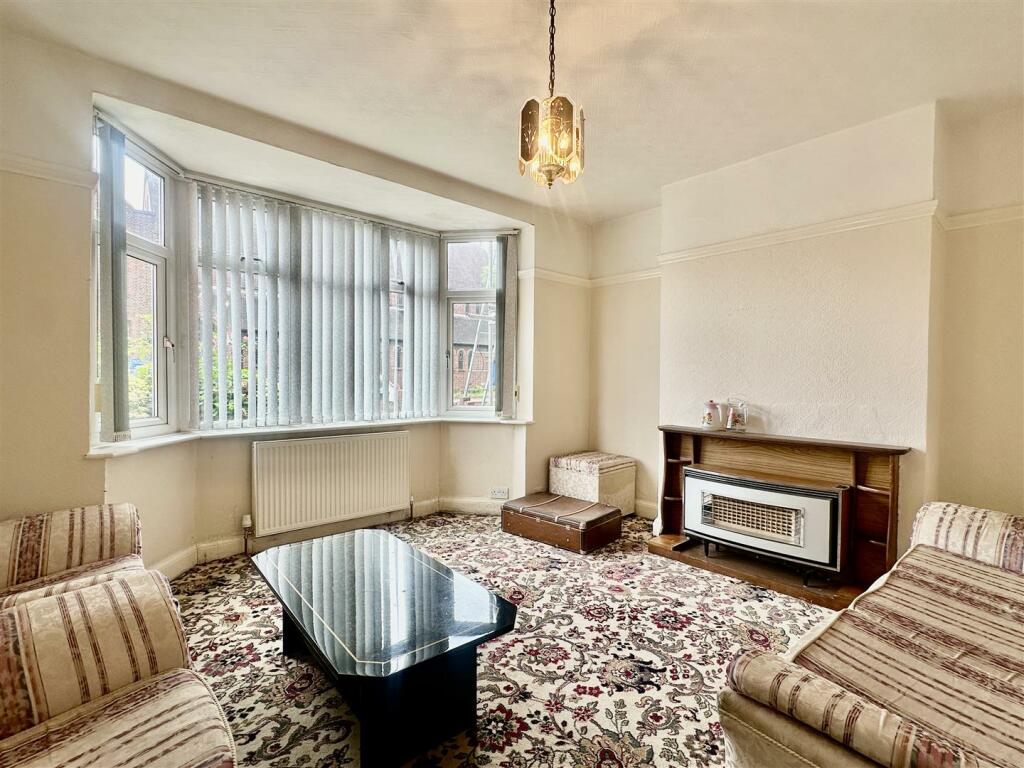 SITTING ROOM
