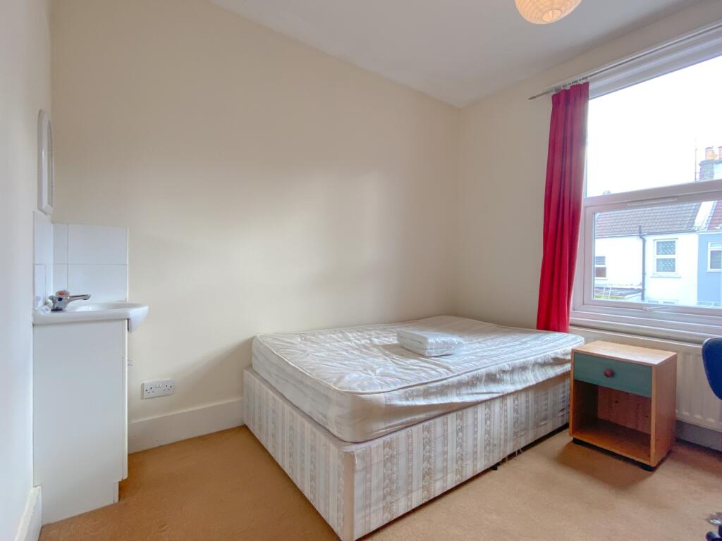 94 Whippingham Road Bedroom 3 (2)