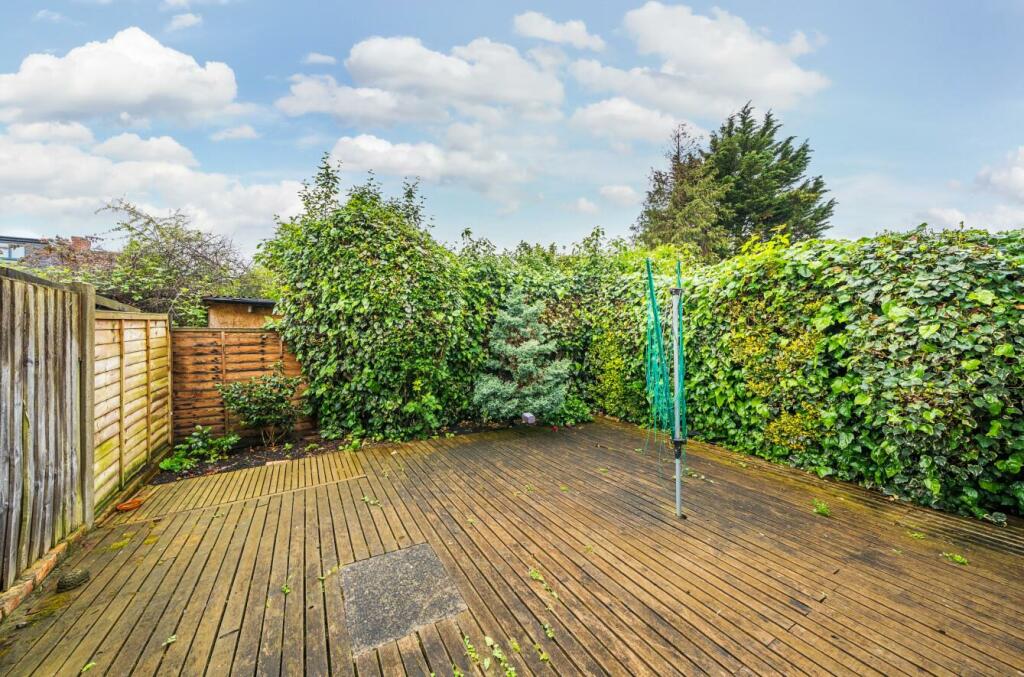 Davidson Frost-Wellings, DFW, Honeypot Lane, Garde