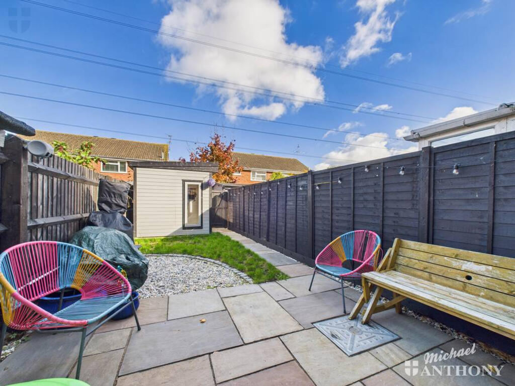 CAM03218G0-PR0809-STILL006-thumbnail-h750-70