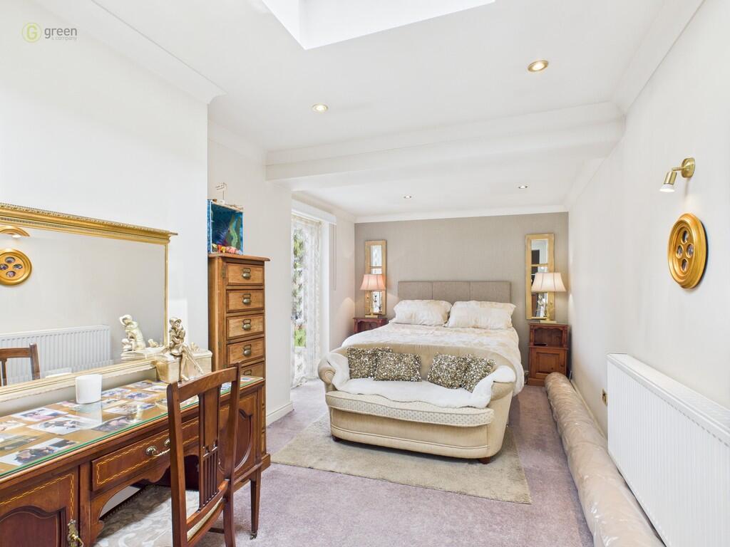 CAM03830G0-PR0161...