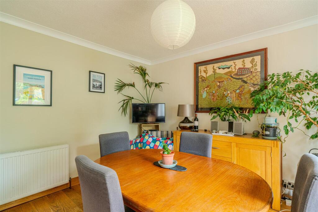 50-Langley-Crescent-1013.jpg