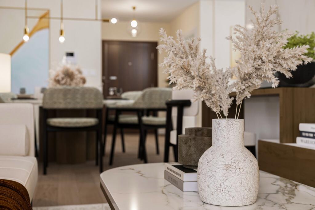 plot 119 lounge dining