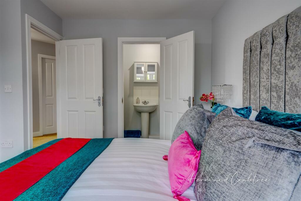 Page Drive, HernCrabtree (37).jpg