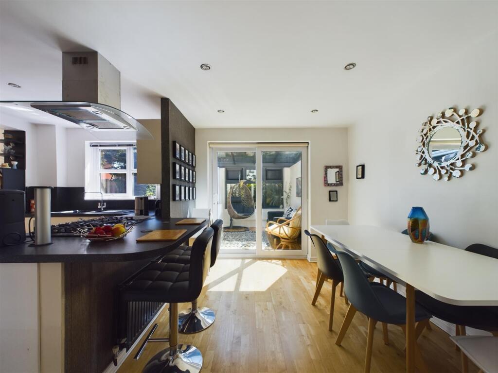 Open Plan Dining Kitchen