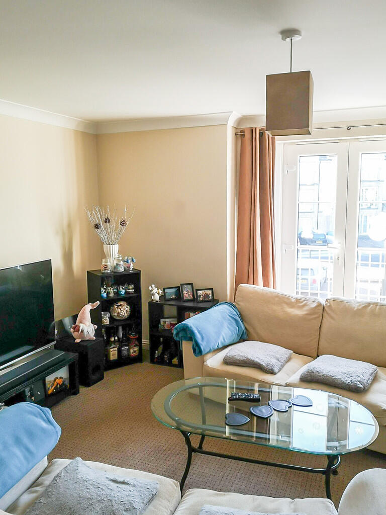 66 Prestonfuield ...