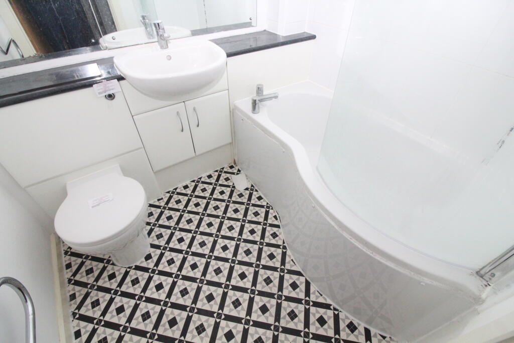 Bathroom T202512051131.jpg