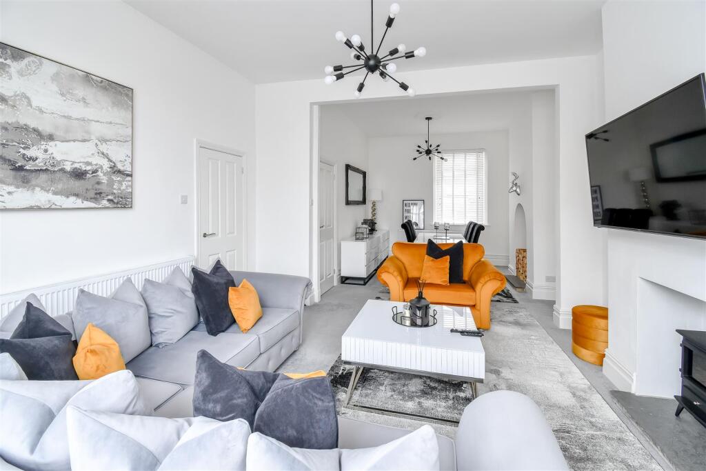 Living/Dining Room