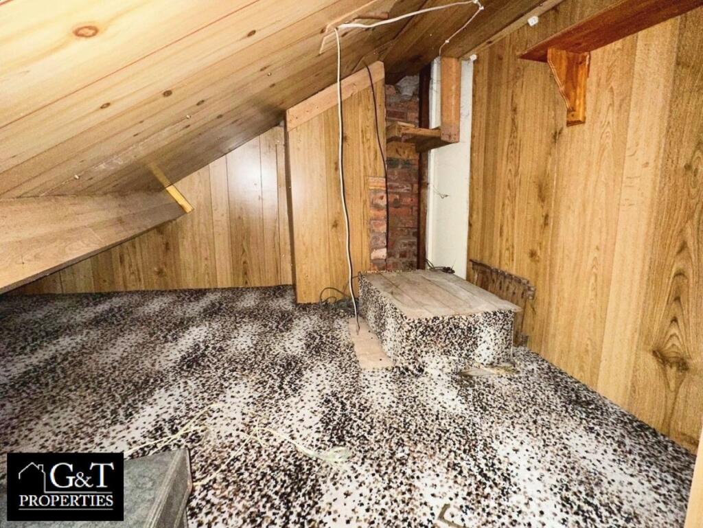 ROOM OFF FAMILY BATHROOM
