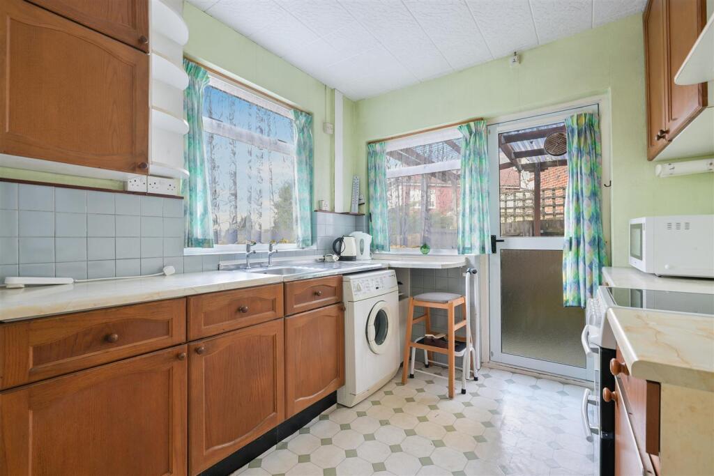 GREENHAYES AVENUE, 7- (7).jpg